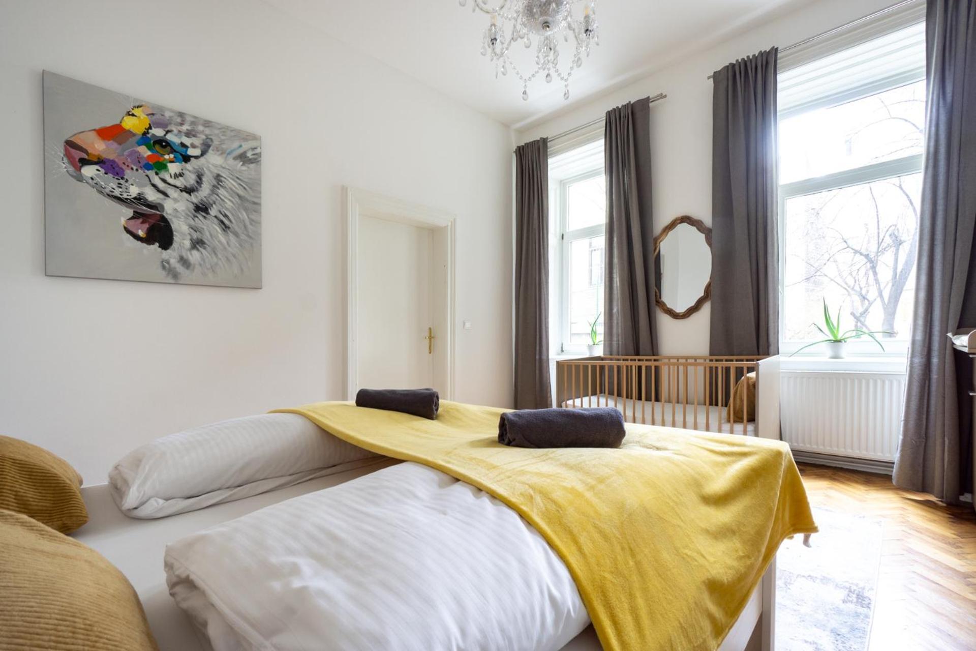 Central Apartment In Viennese Old Building المظهر الخارجي الصورة