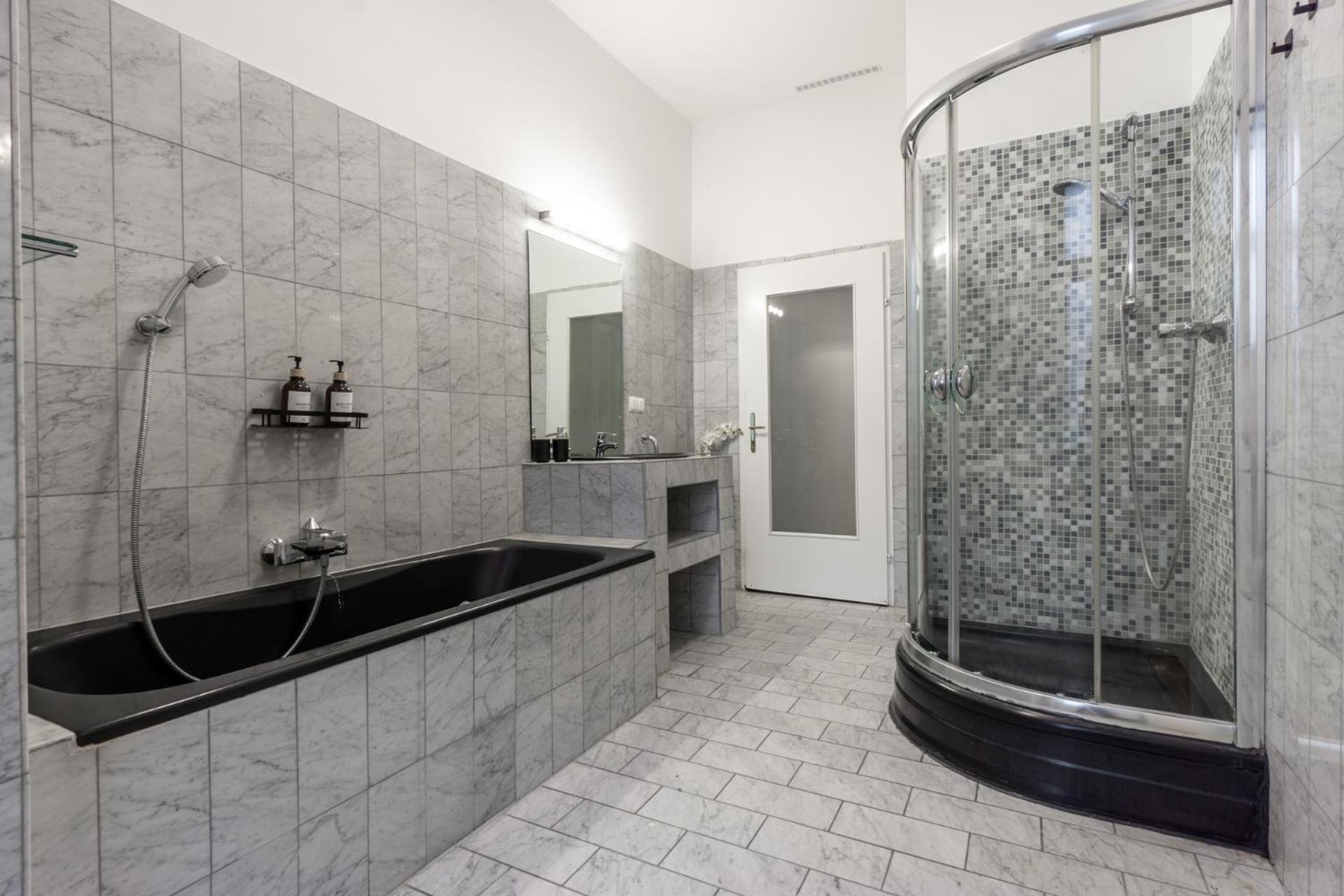 Central Apartment In Viennese Old Building المظهر الخارجي الصورة
